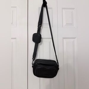 Steve Madden Madden Girl CROSSBODY BAG IN BLACK with small coin bag